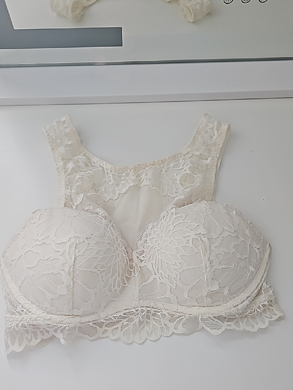 Lace Padded Bralette in Ivory
